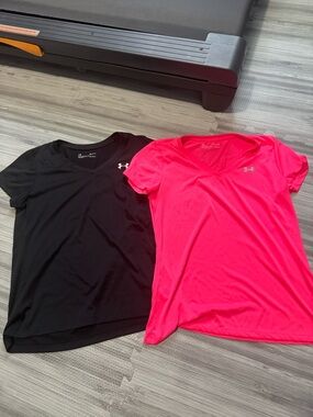 Set of Two Under Armour Women’s HeatGear Tee — Bright Pink and Black